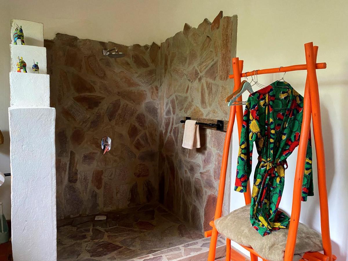 Chameleon Hill Forest Lodge Bwindi Impenetrable Park Exteriör bild